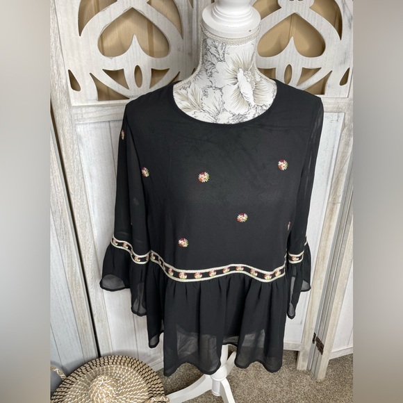 Harlowe & Graham Lightweight Black Peasant Embroidered Floral Size Medium - Picture 1 of 6